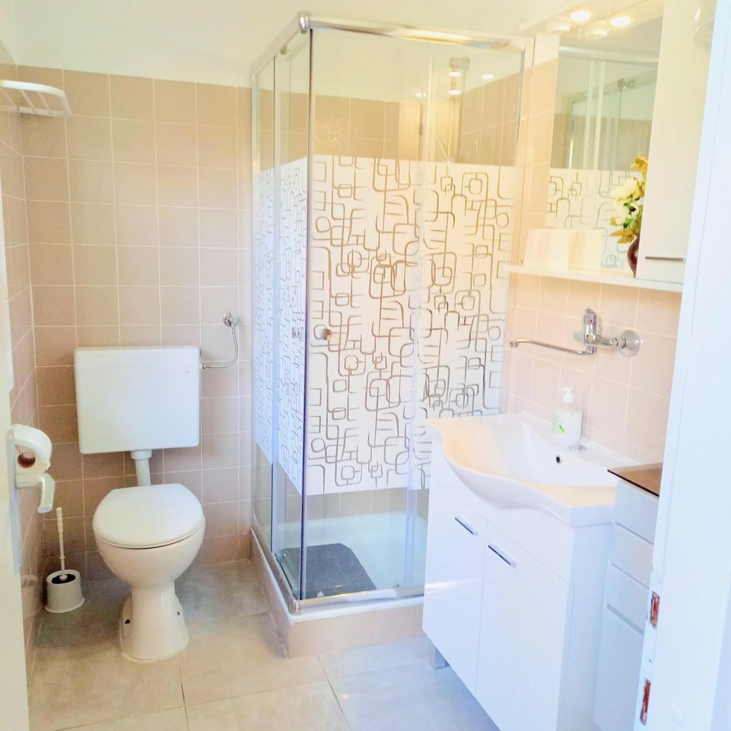 Miabella House - 2 Bedrooms And Terrace Brežice Eksteriør bilde